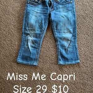 Blue Denim Capri Jeans Miss Me Womens